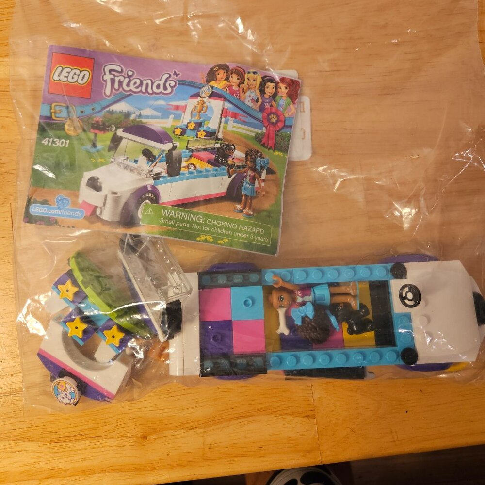 Lego Friends #41301 Lego Friends Puppy Parade. --- ITEM #1886 - Picture 1 of 2